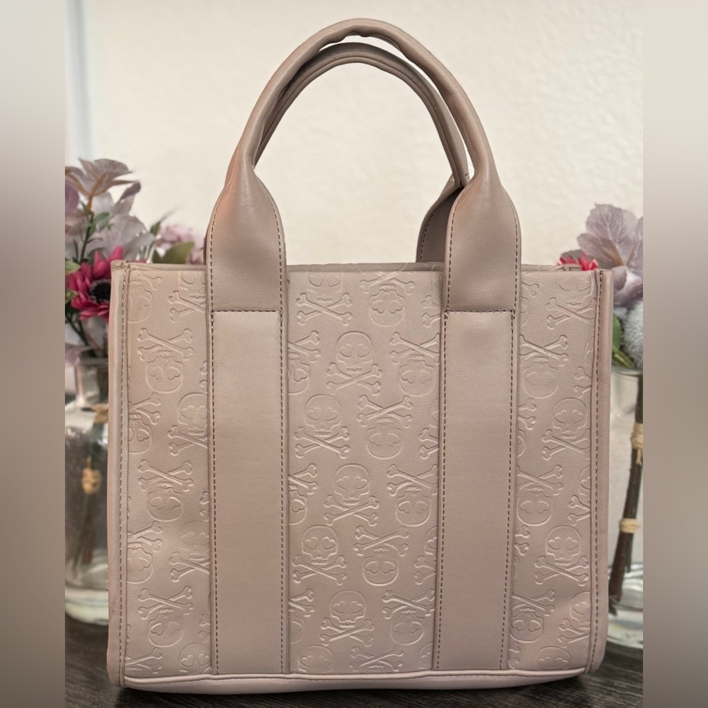 Betsey Johnson Taupe Skull Embossed Tote Bag Satchel Top Handle Purse - Picture 3 of 12